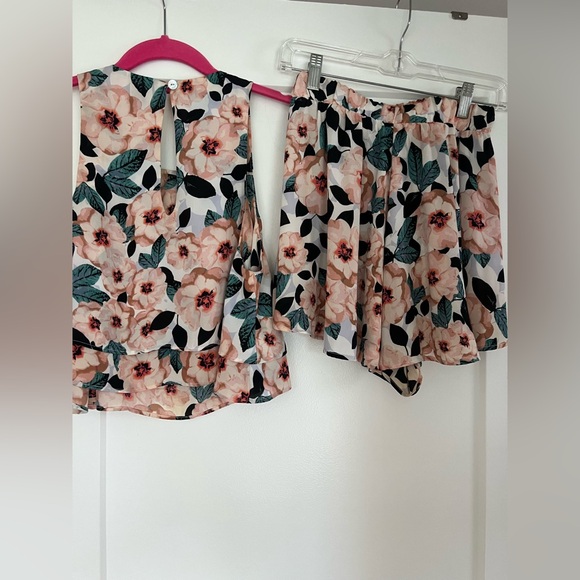 Show Me Your MuMu Floral Set Small - Picture 3 of 4